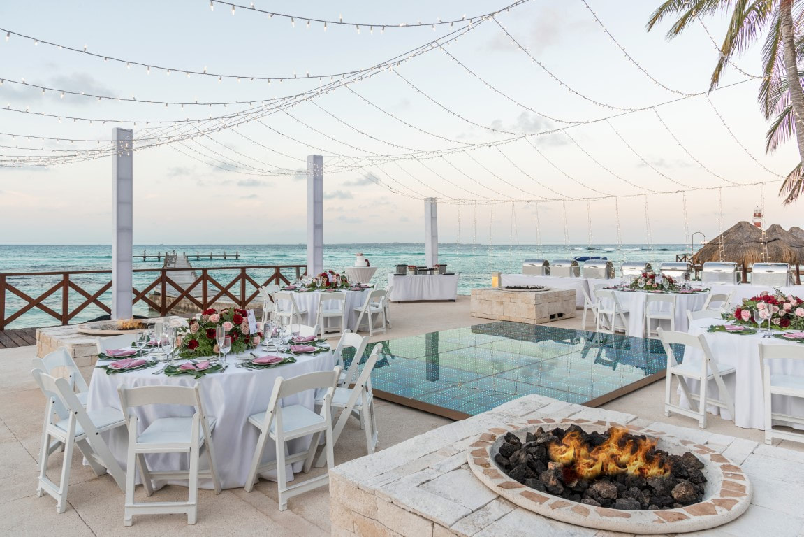 Blog Header Image - The Best Months for a Destination Wedding