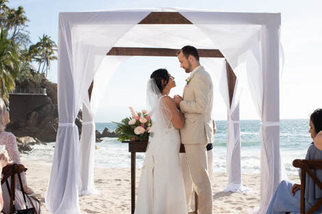 Blog Header Image - Real Wedding: Amy & Lukas at Hyatt Ziva Puerto Vallarta