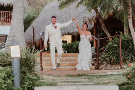 Blog Header Image - Real Wedding: Jennifer & David at Secrets Papagayo