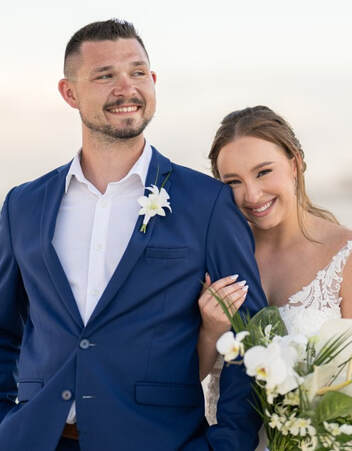 Blog Header Image - Real Wedding: Kaitlyn & Taylor at Dreams Playa Mujeres