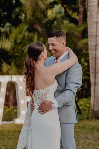 Blog Header Image - Real Wedding: Laure'n & Jonathan at The Fives Beach