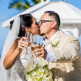 Blog Header Image - Real Wedding: Sarah & Alejandro at Majestic Mirage Punta Cana