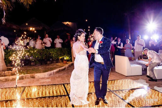 Blog Header Image - Real Wedding: Paulina & Mark, Now Sapphire Destination Wedding