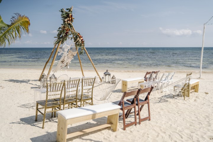 Blog Header Image - The Everlasting Love Wedding Package: An Affordable Destination Wedding in Riviera Maya, Mexico