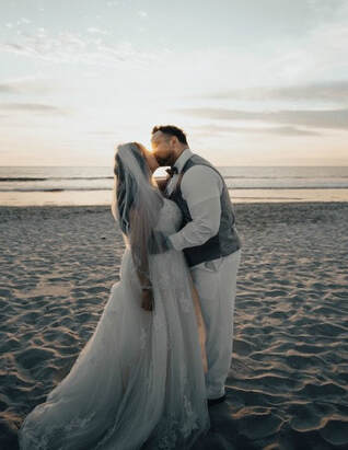 Real Wedding: Melissa & James Marry at Hard Rock Vallarta