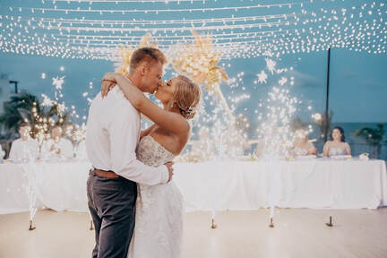 Real Wedding: Megan & Justin at Dreams Natura
